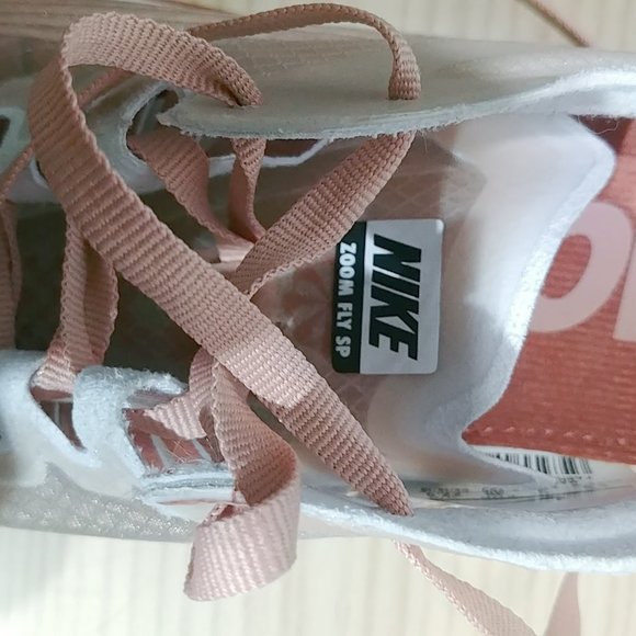 EUC Nike Zoom Fly 2018 Dusty Peach Women's 5.5 - Picture 6 of 7